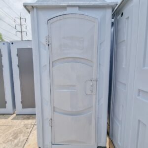 ห้องน้ำให้เช่า squat toilet นั่งยอง มีถังเก็บในตัว M08